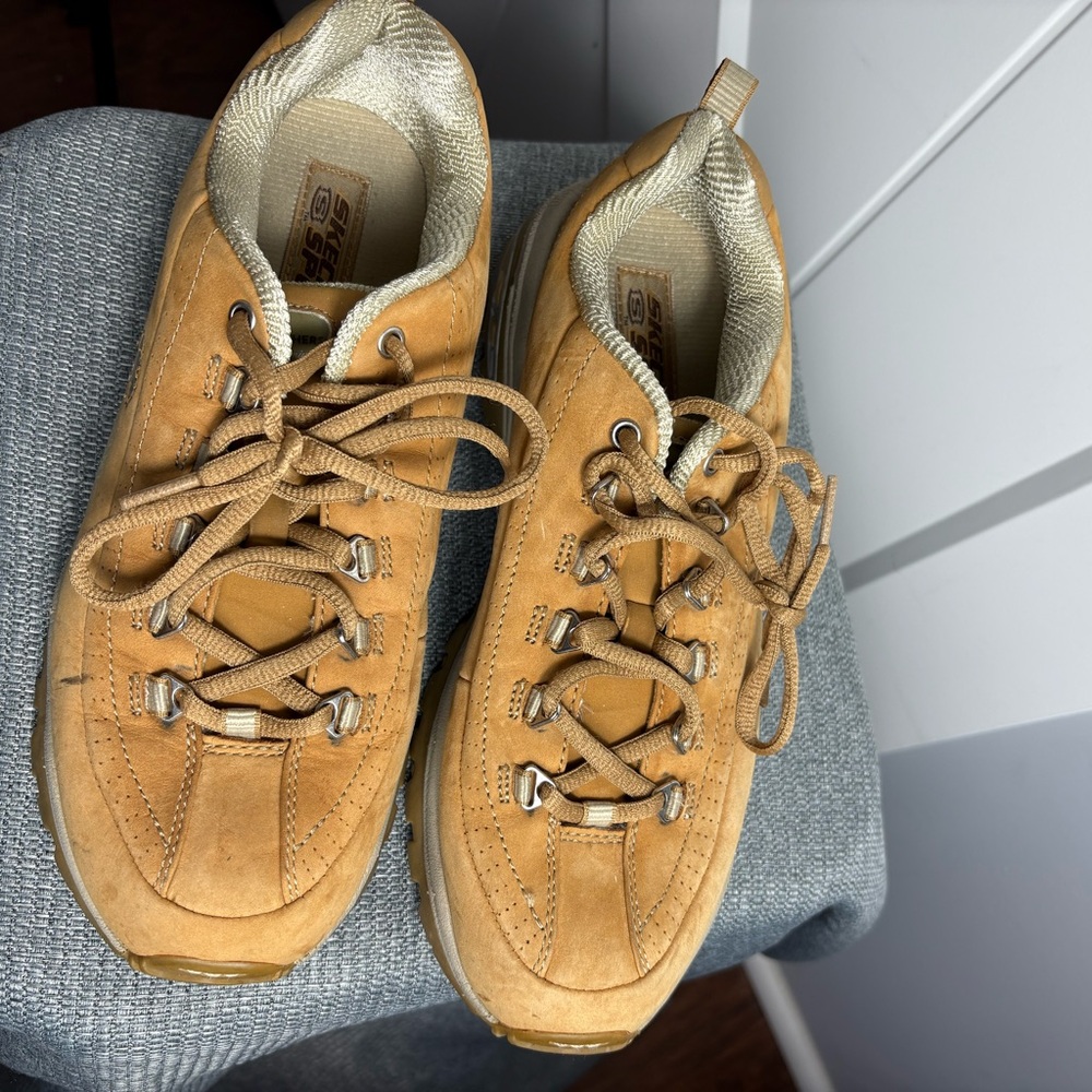 Rare! Skechers Sports Tan Leather Sneakers Mens Size 9.5